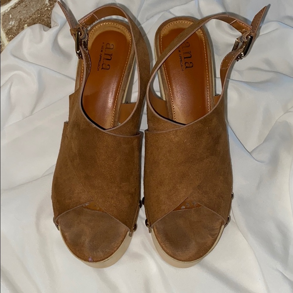 Wedges - Picture 2 of 2